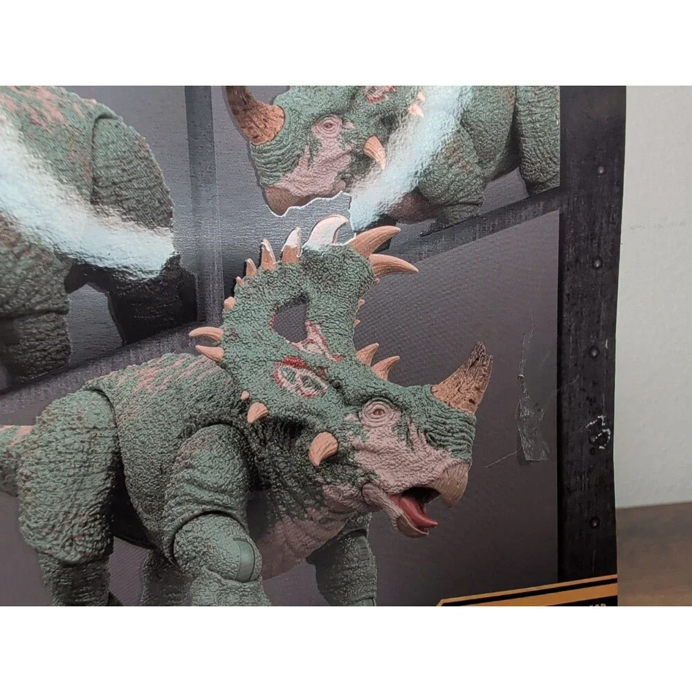 Jurassic World Sinoceratops Hammond Collection True FX - Brand New